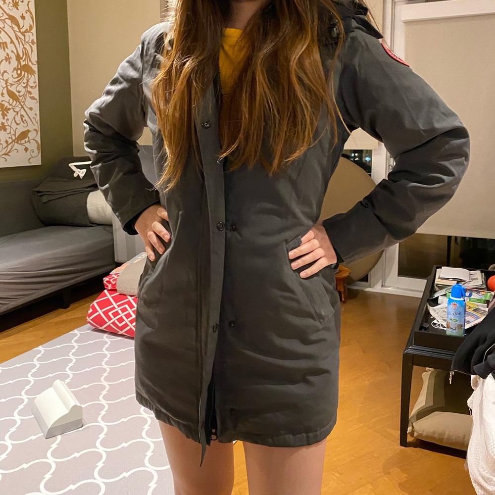 *Authentic* Canada Goose Victoria Parka (Graphite)